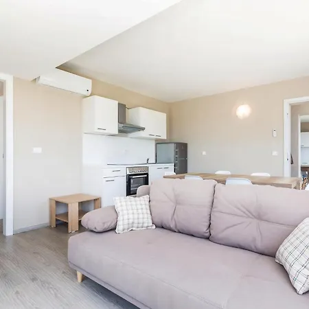 Beautiful In With Wifi Apartment